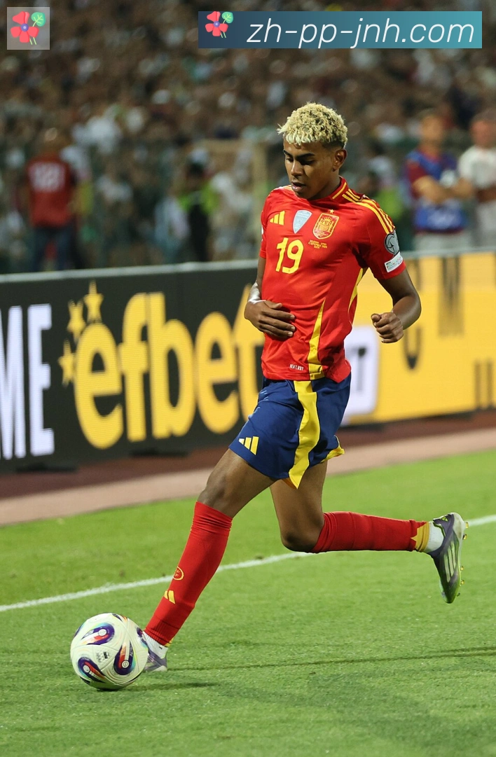 拉明·亚马尔